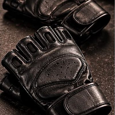 Fitness Gloves & Gym Wear (illustrative image)